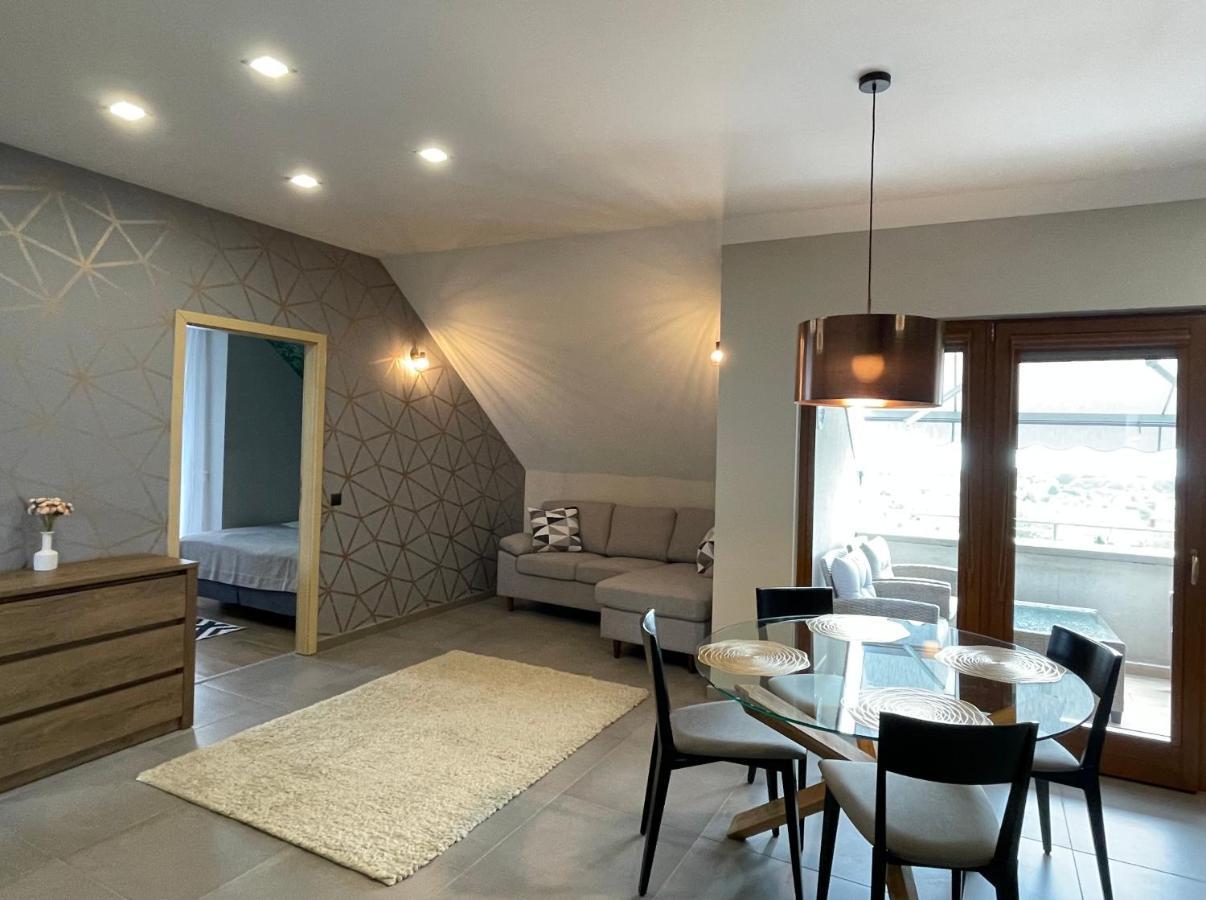 Panorama Apartmanhaz * באלאטונפורד
