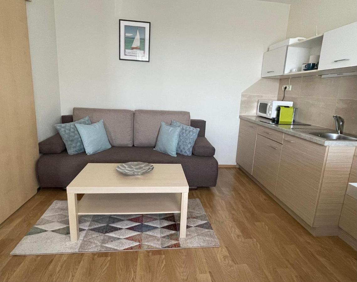 Panorama Apartmanhaz דירה *